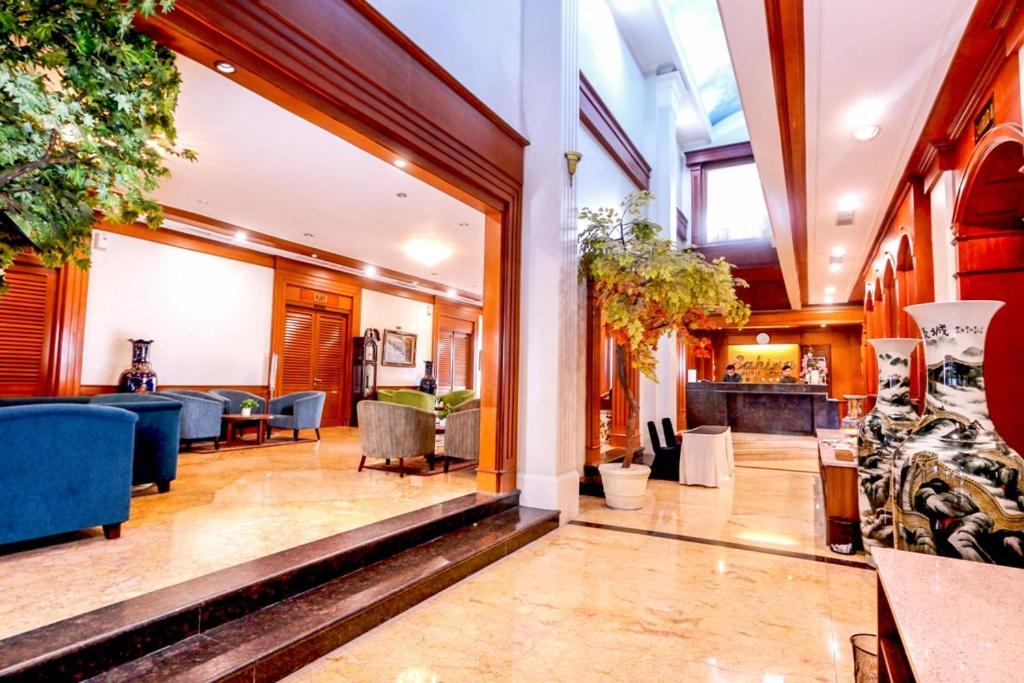 Sahira Butik Hotel Богор Экстерьер фото