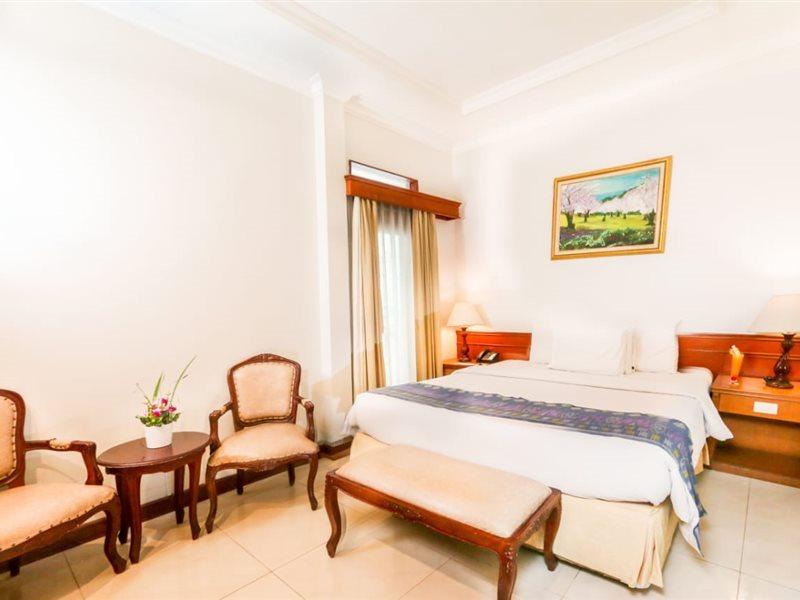 Sahira Butik Hotel Богор Экстерьер фото